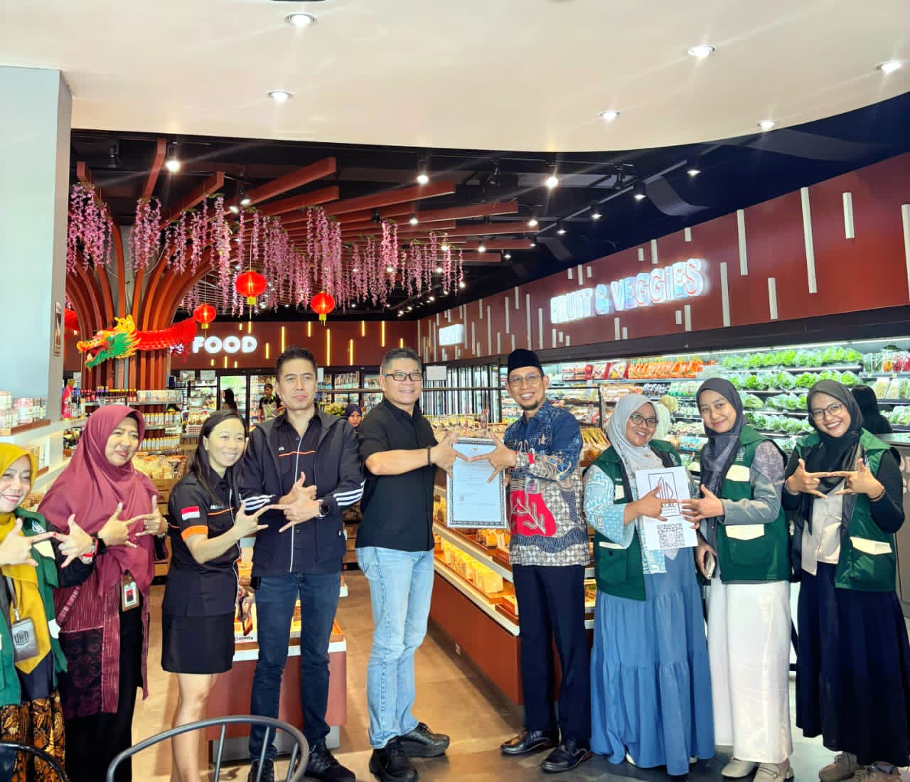 LPH UINSI Serahkan Sertifikat Halal kepada Maxi Raya Balikpapan Bersama Kepala Kemenag Kota Balikpapan post thumbnail image