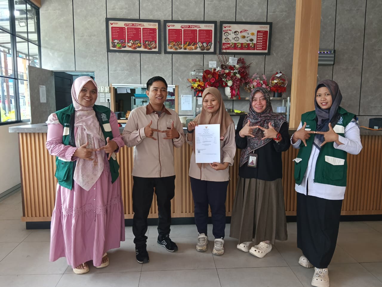 LPH UINSI Samarinda Serahkan Sertifikat Halal Kepada Dimsumwan Samarinda post thumbnail image