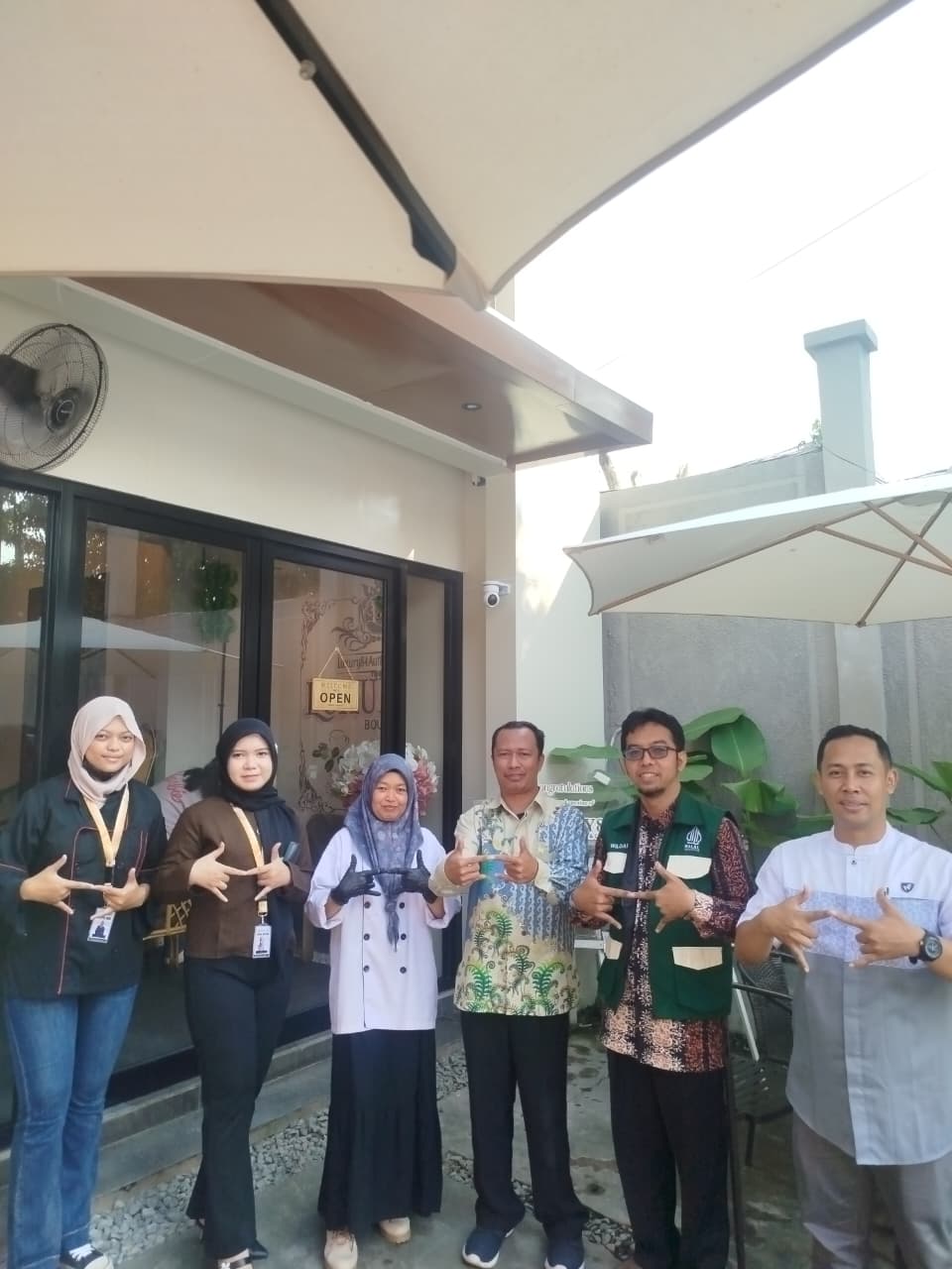 LPH UINSI Samarinda Lakukan Audit Halal di Luxe Cafe post thumbnail image