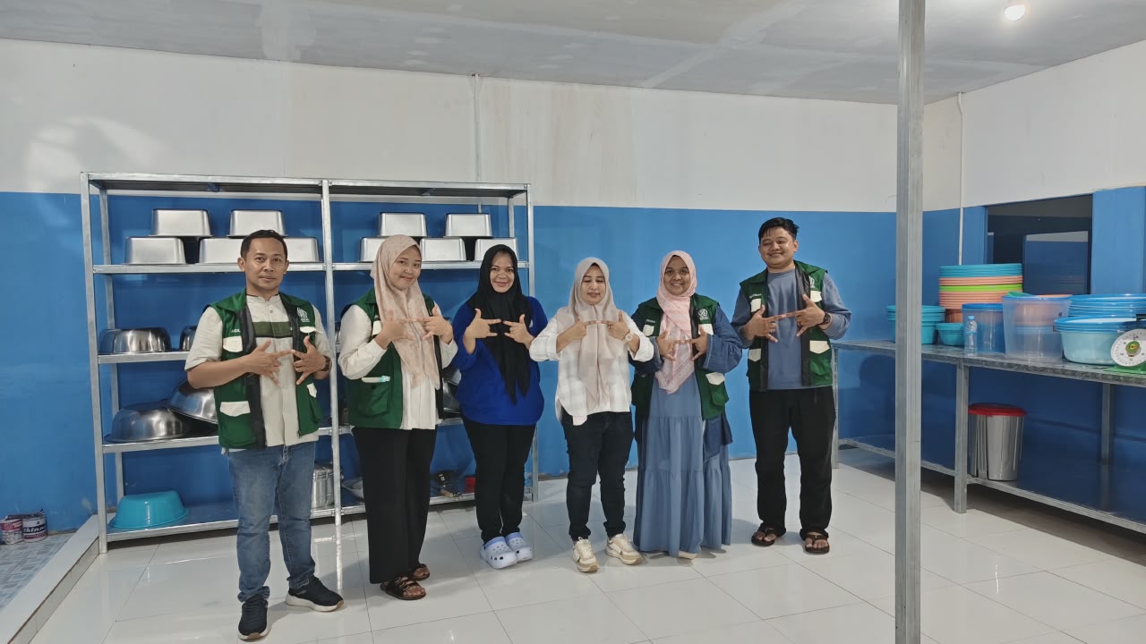 Semakin Mendekati Wajib Halal Oktober, LPH UINSI Samarinda Perluas Jangkauan Sertifikasi Halal Dapur SPPG di Kota Bontang post thumbnail image