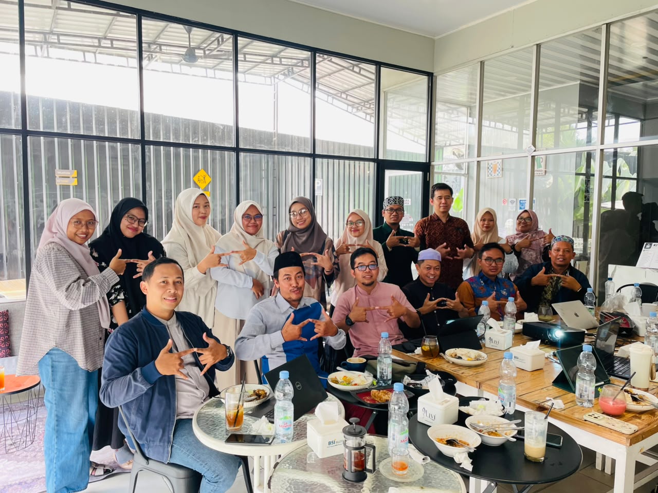 Sinergi Berkelanjutan, LPH UINSI Samarinda dan Komisi Fatwa MUI Kaltim Kembali Gelar Sidang Fatwa Halal post thumbnail image