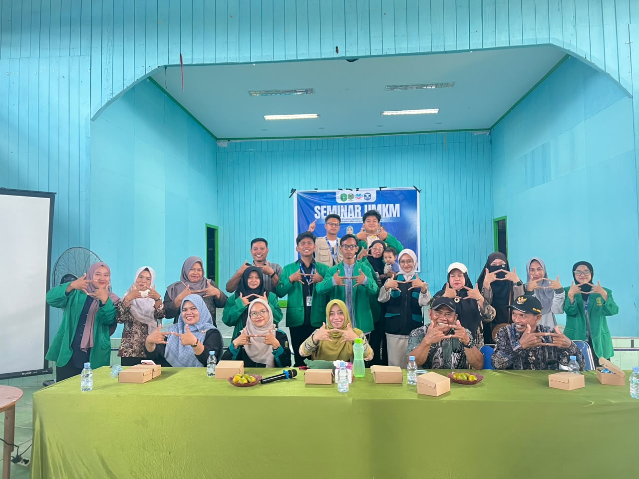 Mendorong UMKM Naik Kelas, Pendamping Halal LP3H UINSI Samarinda Menjadi Narasumber Pada Kegiatan Sosialisasi Halal di Anggana post thumbnail image