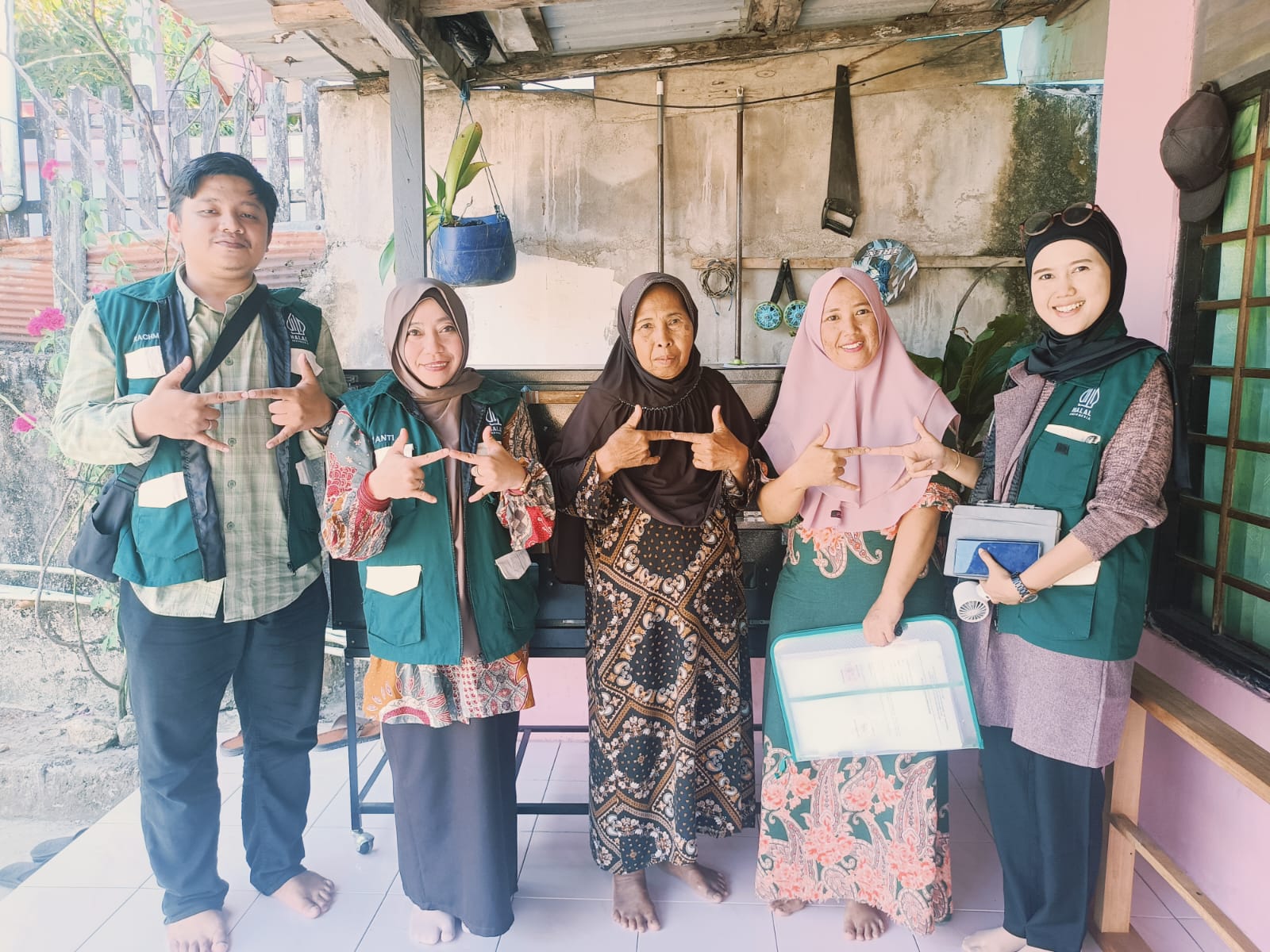 Perkuat Ekosistem Halal di Muara Badak, Auditor LPH UINSI Samarinda Lakukan Audit Produk Bakery Roti Koe post thumbnail image